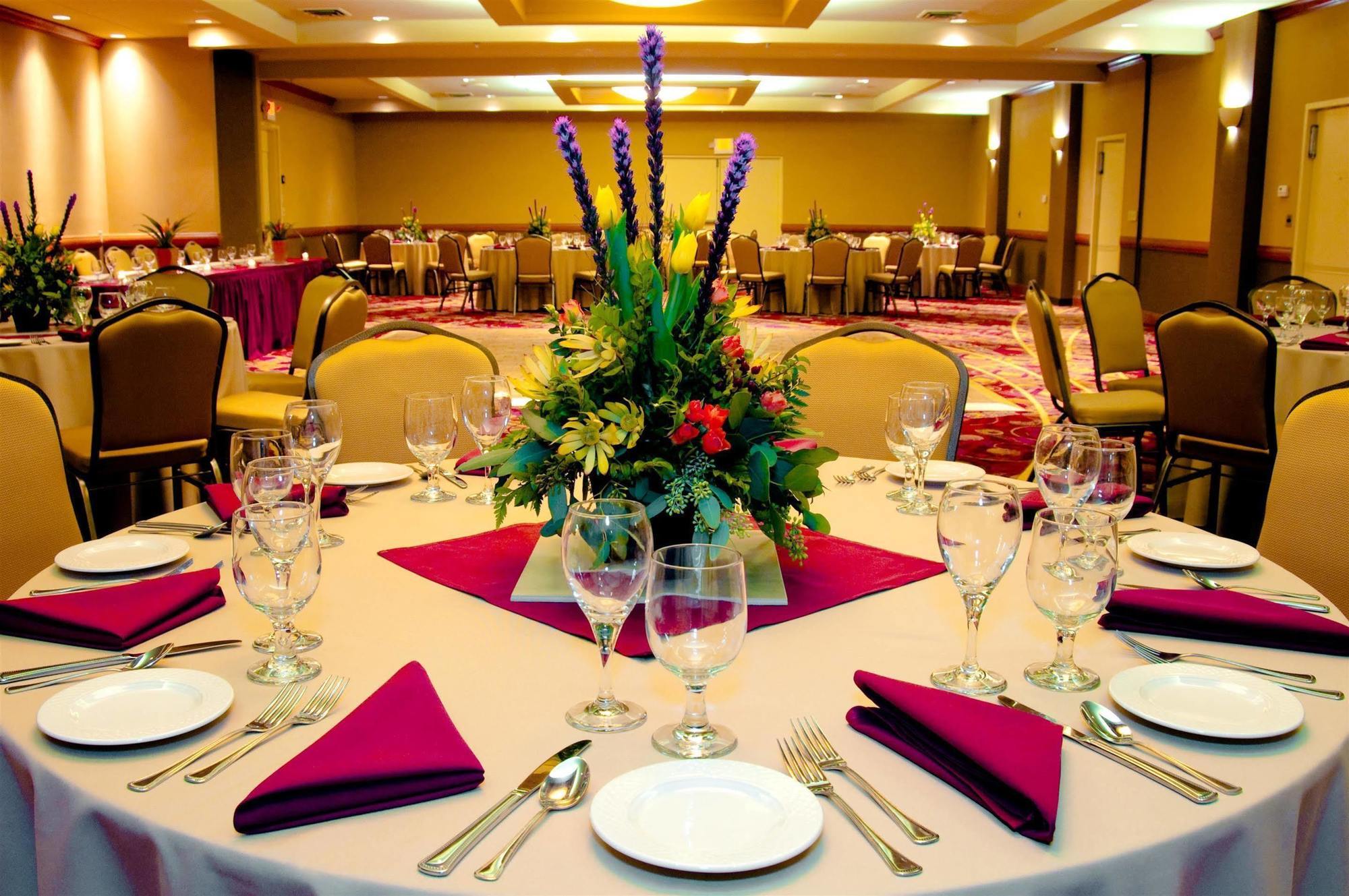 Red Lion Hotel & Conference Center - Seattle/Renton Restoran gambar